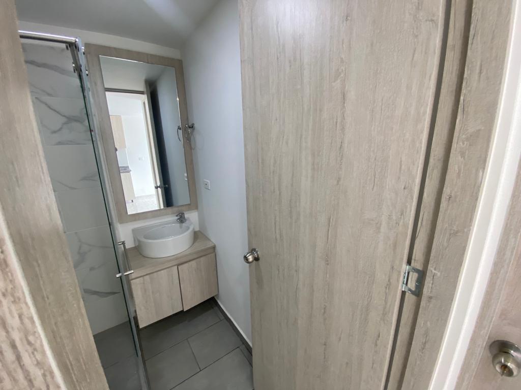 APARTAMENTO ARRIENDO NORTE LA CASTELLANA 25.jpg