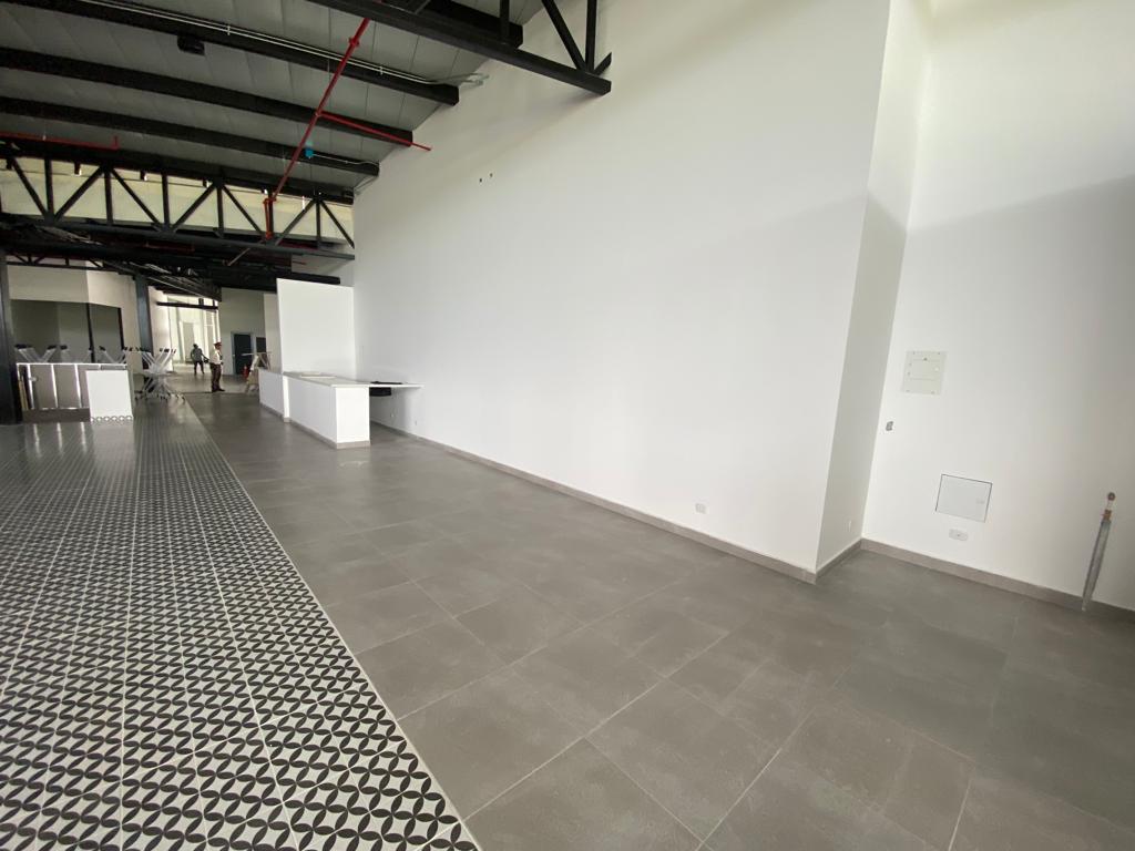ISLA ARRIENDO MALL NORTE ARMENIA 24.jpg