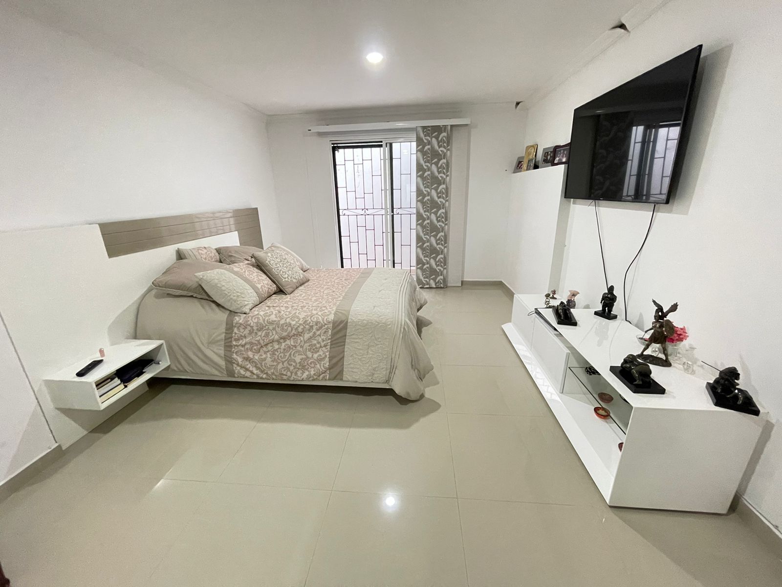 Se vende casa en sabaneta sector la doctora 9.jpeg