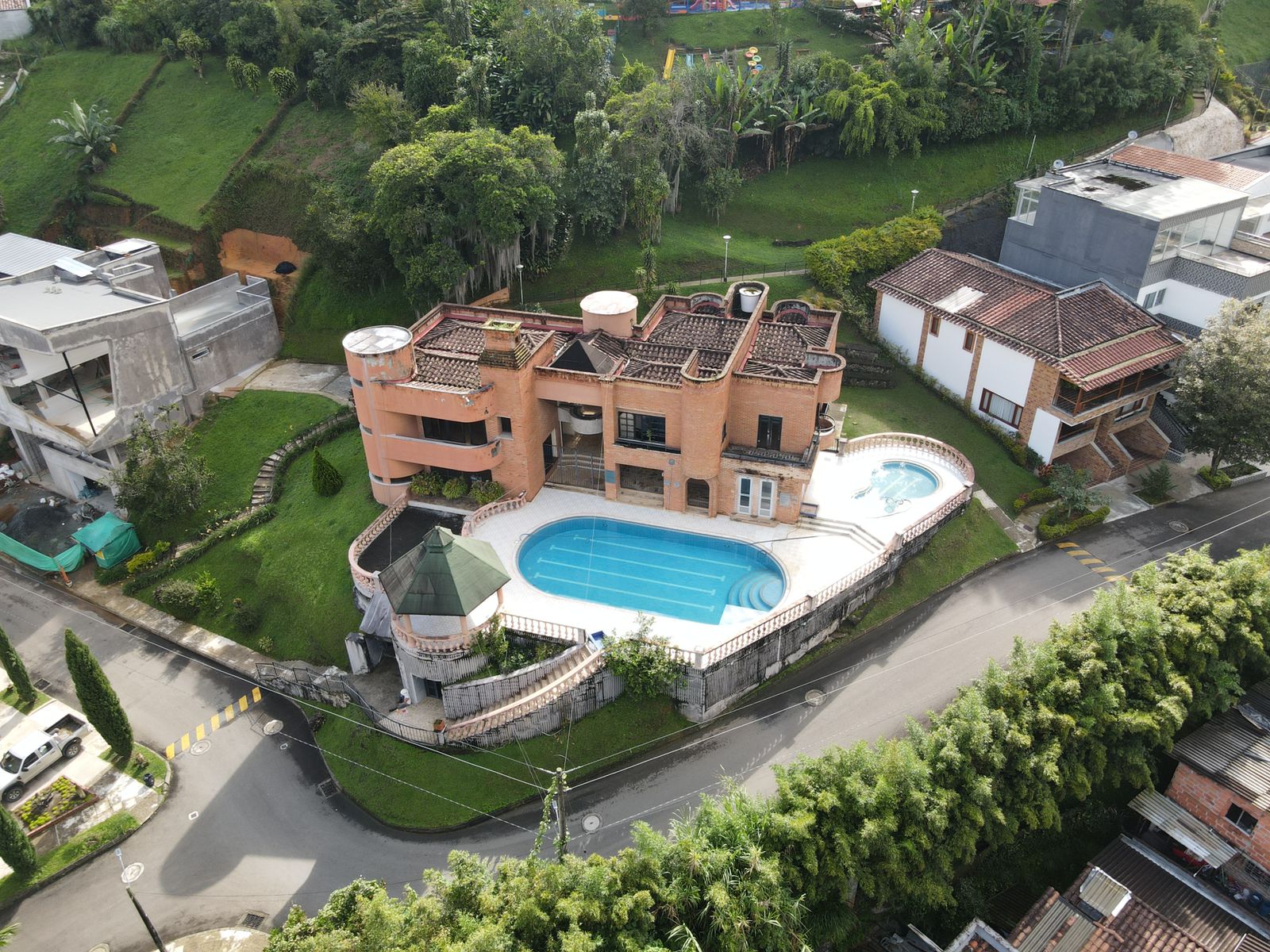 Se vende casa en sabaneta sector la doctora 24.jpeg
