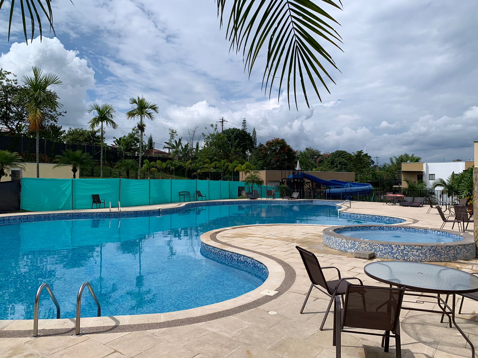 Apartamento turistico con piscina jacuzzi vista hacia la reserva tebaida quindio (22).jpeg
