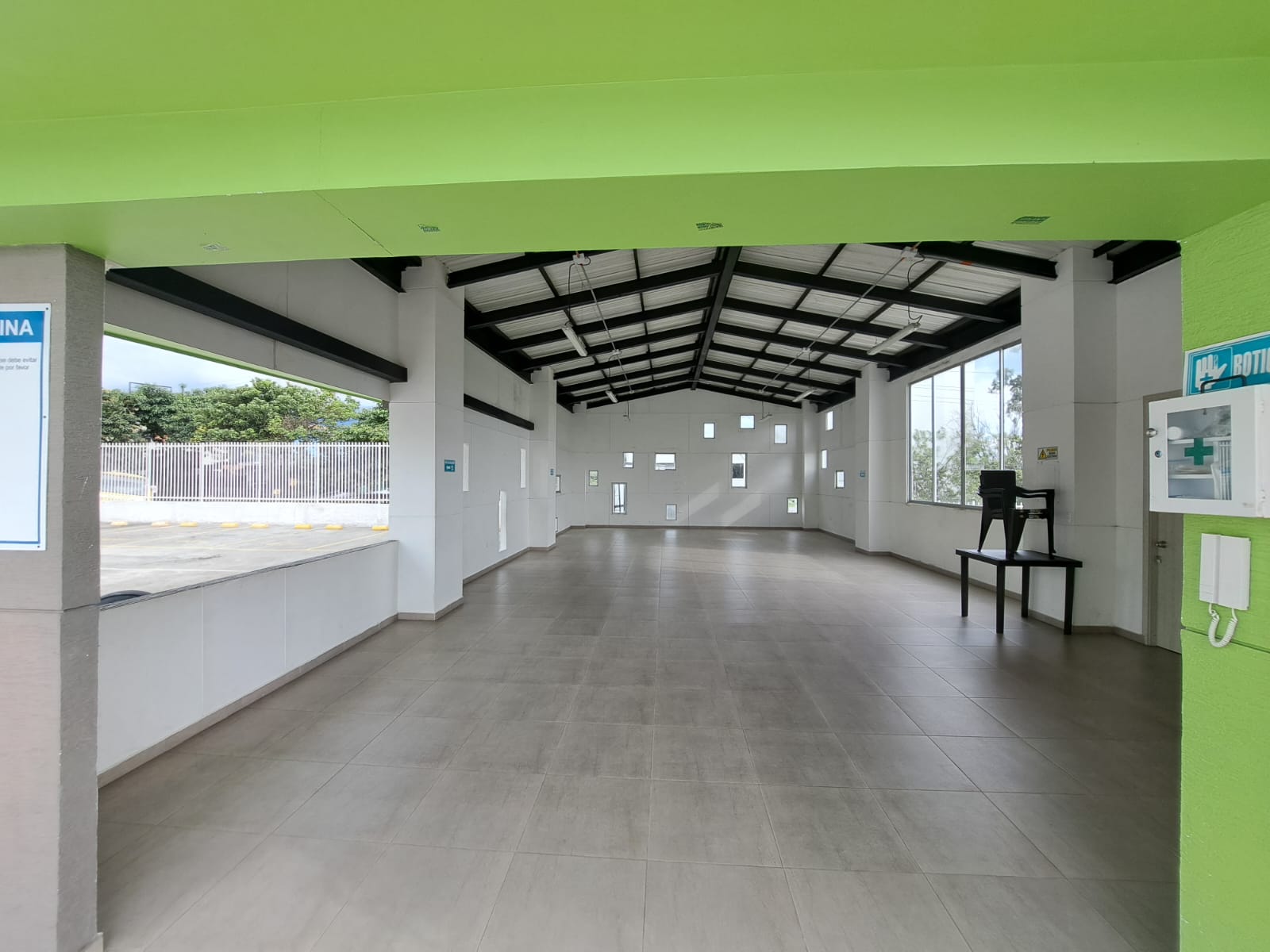 apartamento amoblado al sur de armenia con zonas sociales, piscina salon social (3).jpeg