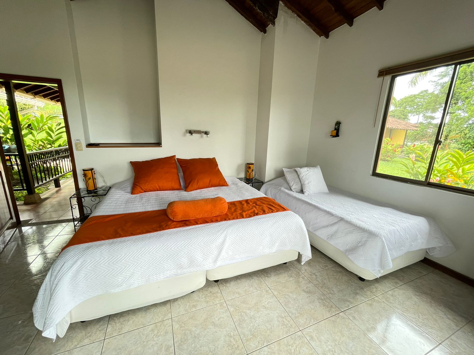 Hotel campestre circacia quindio, habitacion para dos y tres personas15.jpeg
