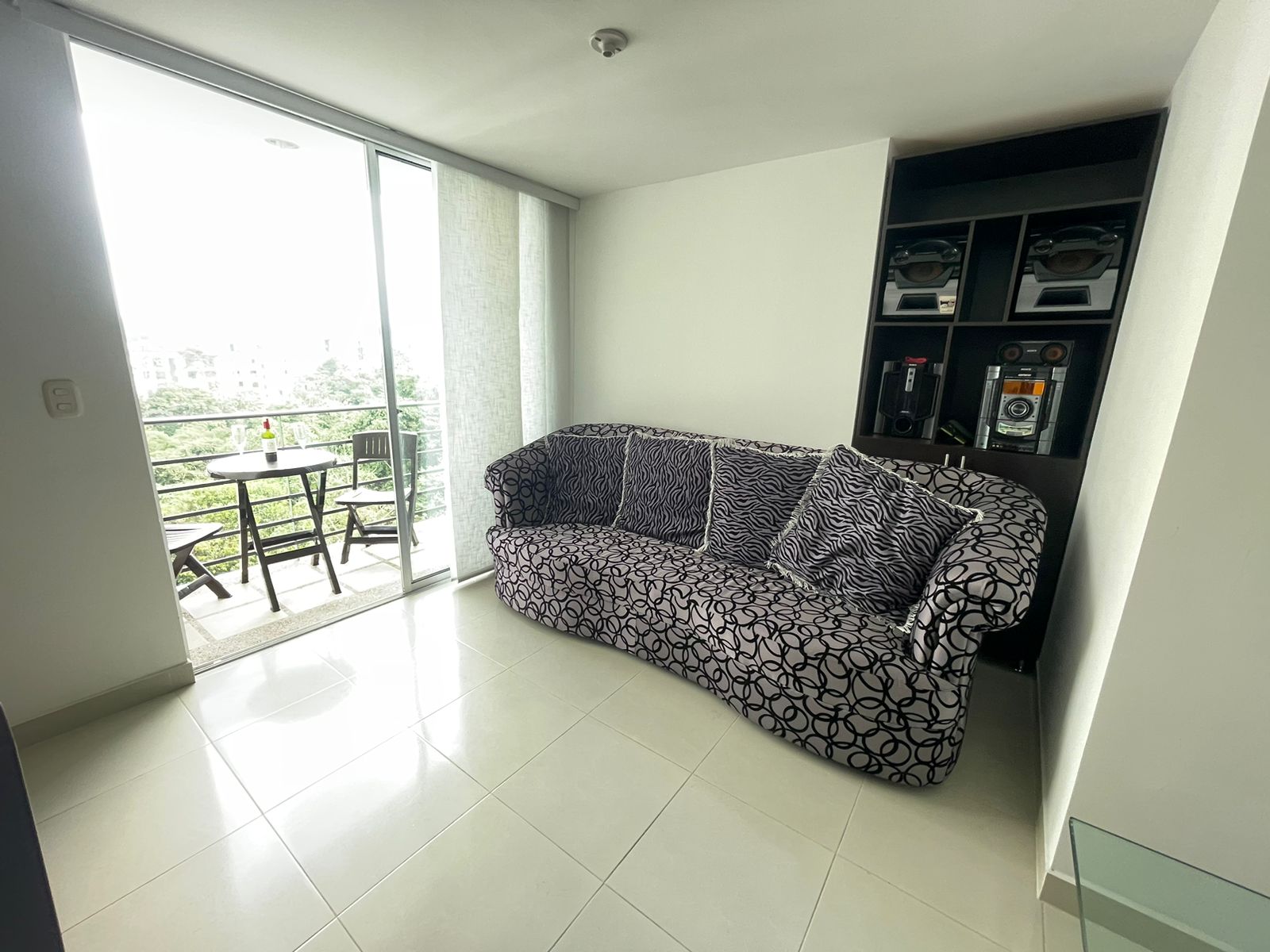 lindo apartamento amoblado al norte de armenia con espectaculares zonas sociales  (4).jpeg