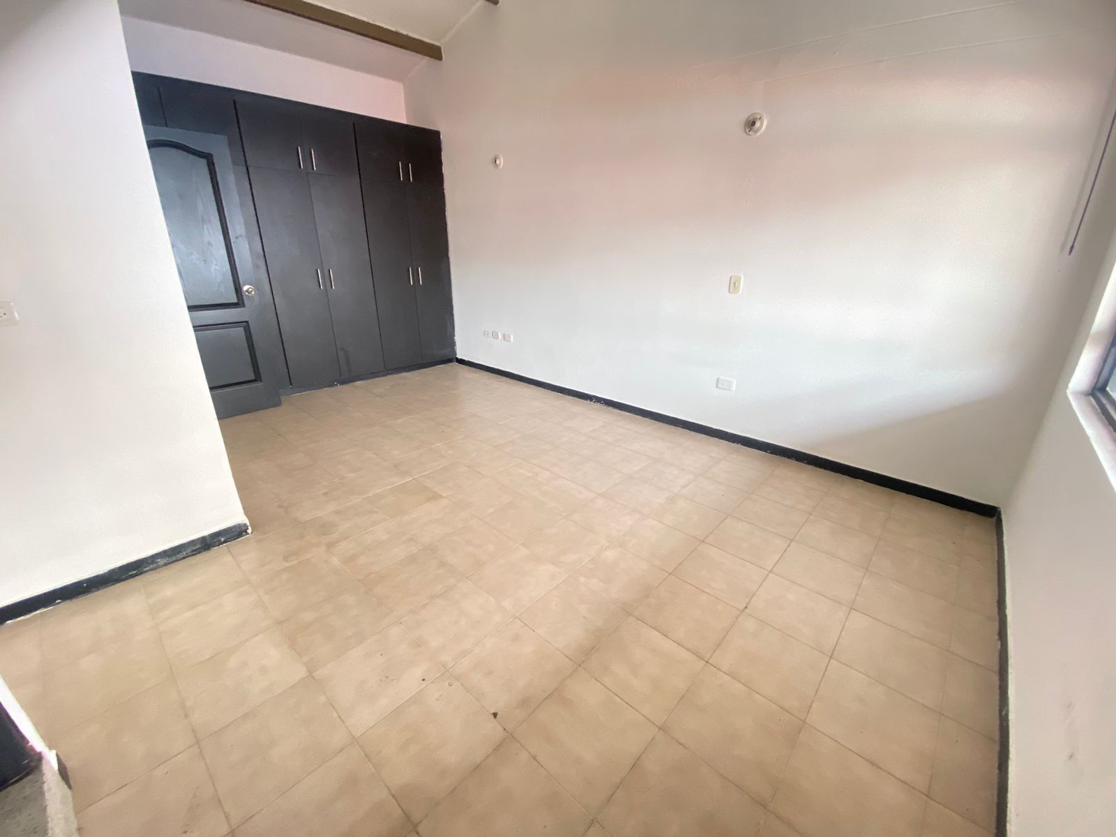 Se Vende Amplia Casa En El Sector Del Barrio La Arboleda Armenia Quindio  2.jpeg