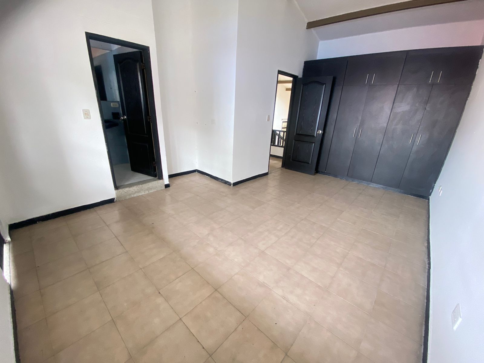 Se Vende Amplia Casa En El Sector Del Barrio La Arboleda Armenia Quindio  4.jpeg