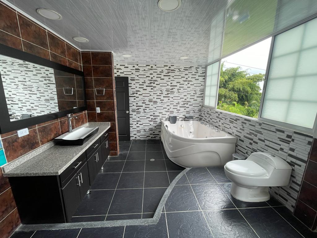 Se Vende Finca Turistica Sector Circasia Montenegro Quindio 27.jpeg