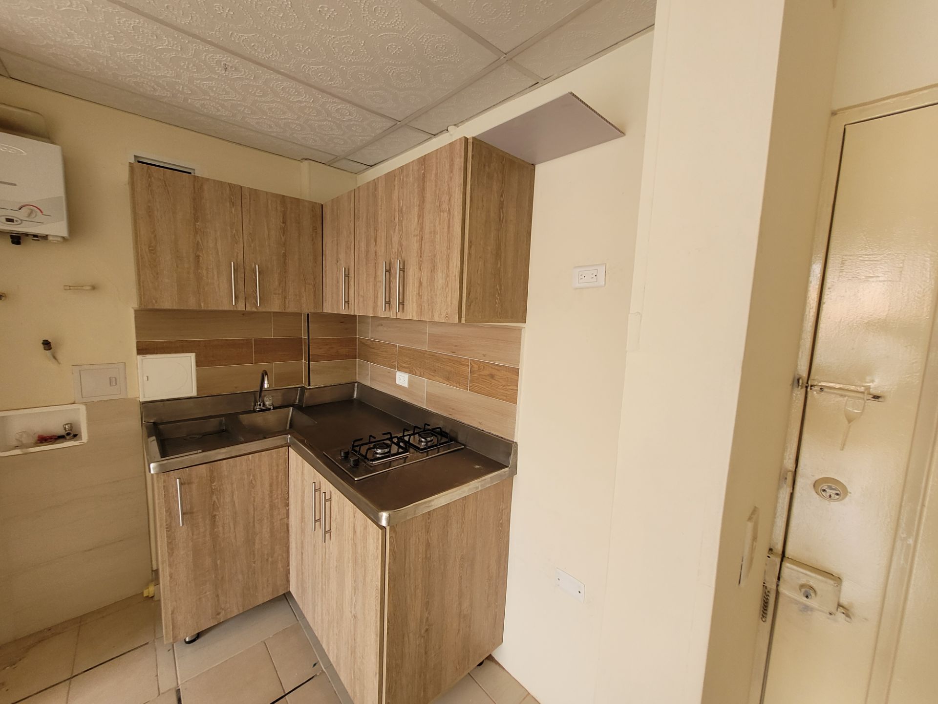 se arrienda apartamento en el sector del centro (11).jpg