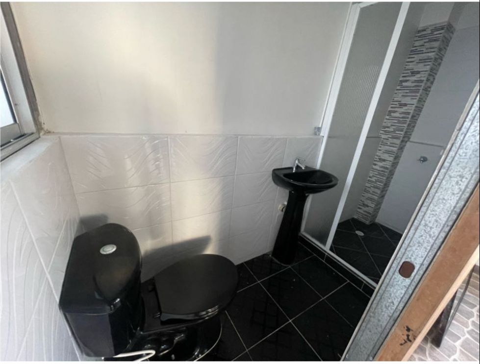 SE RENTA CASA SECTOR PAVONA (17).jpg