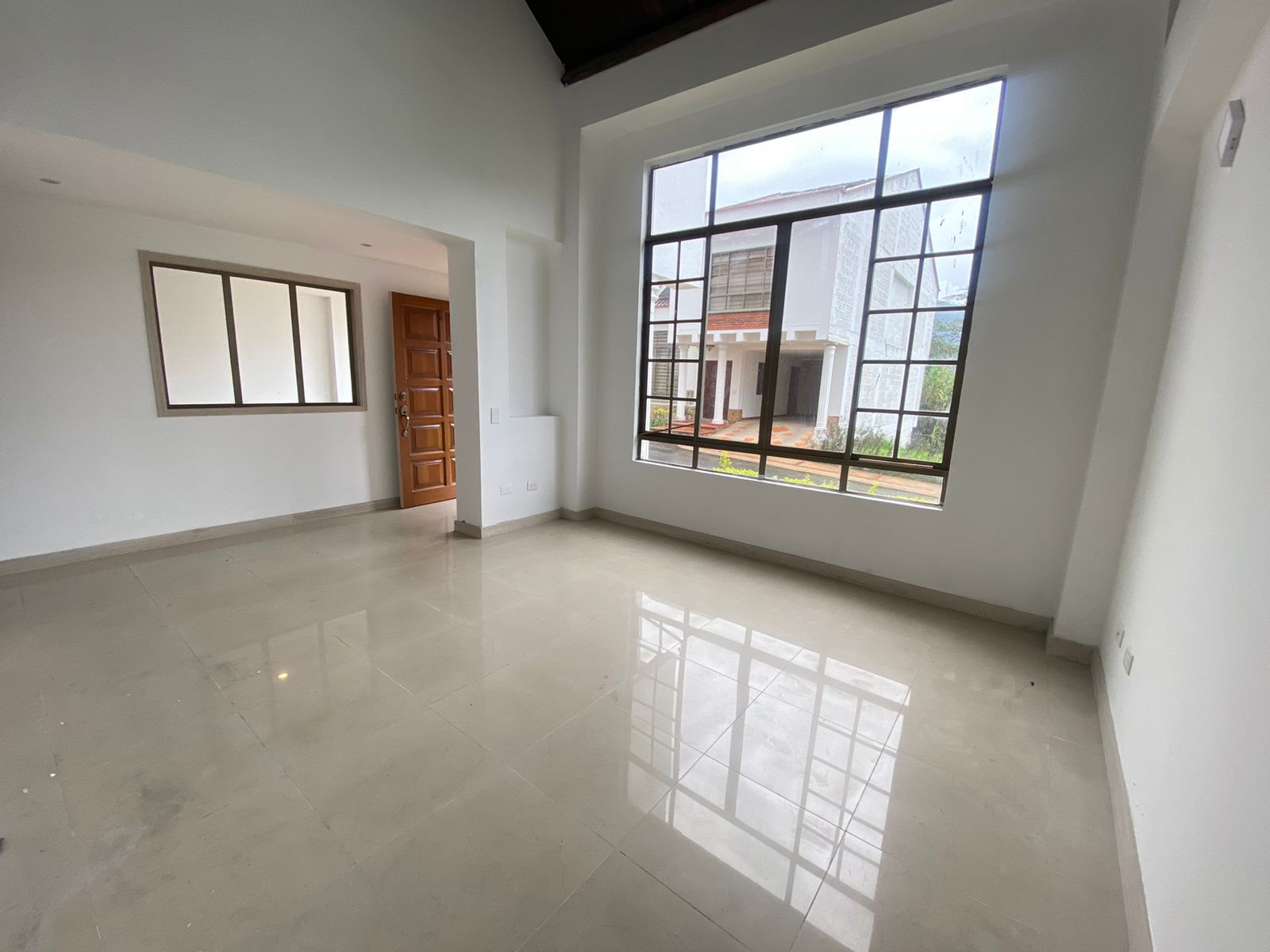 Se Vende Hermosa Casa Remodelada Sector Fundadores Norte Armenia Quindío (28).jpeg