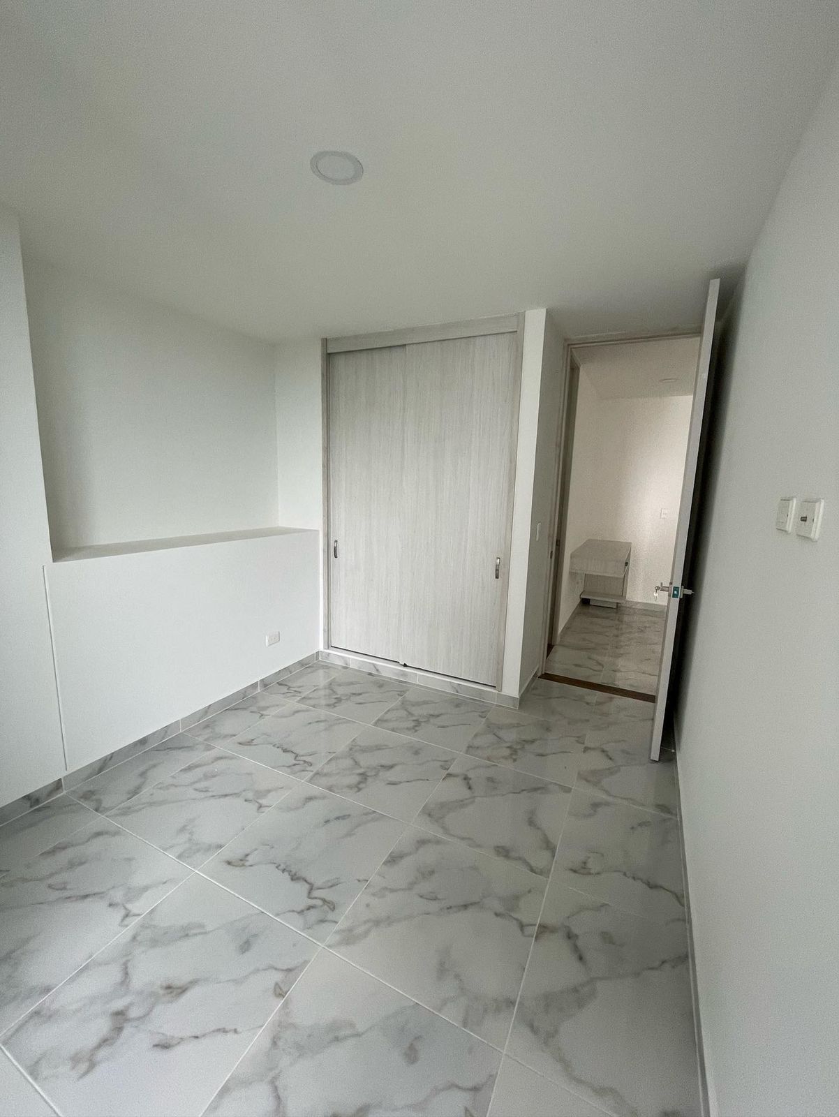 Se Vende Hermoso Apartamento En Zona Exclusiva Sector Oro Negro Norte Armenia Quindío (3).jpeg