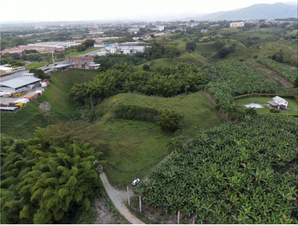 Se Vende Lote Industrial Y Comercial Vía Armenia La Tebaida  (4).jpg