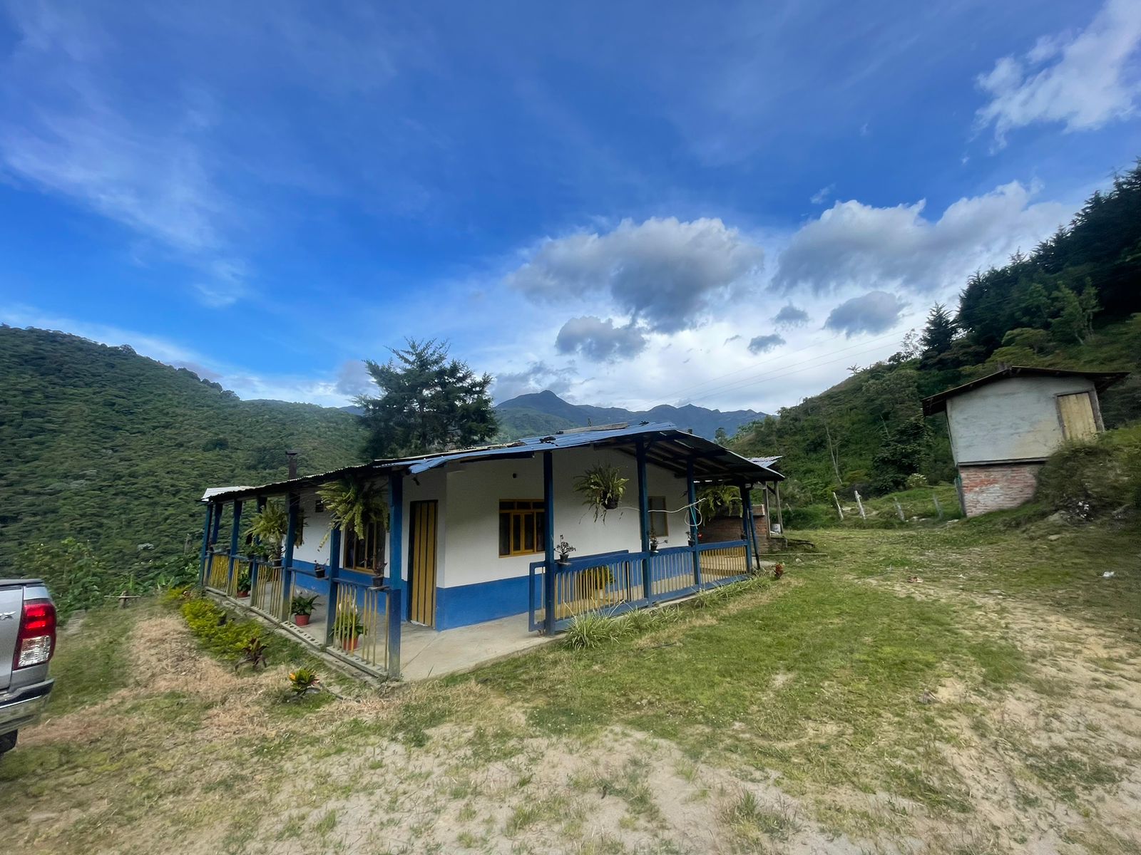 Se Vende Hermosa Finca A 7KM Del Municipio De Calarca (7).jpeg
