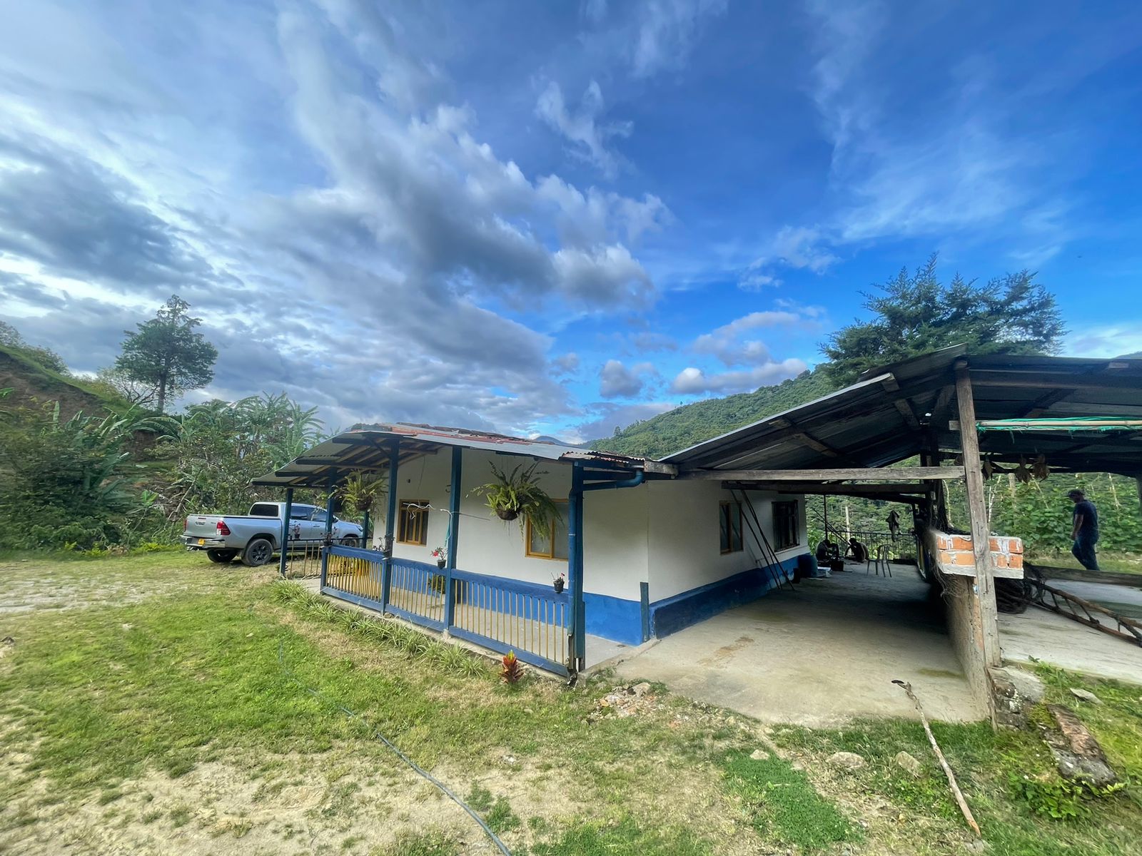 Se Vende Hermosa Finca A 7KM Del Municipio De Calarca (9).jpeg