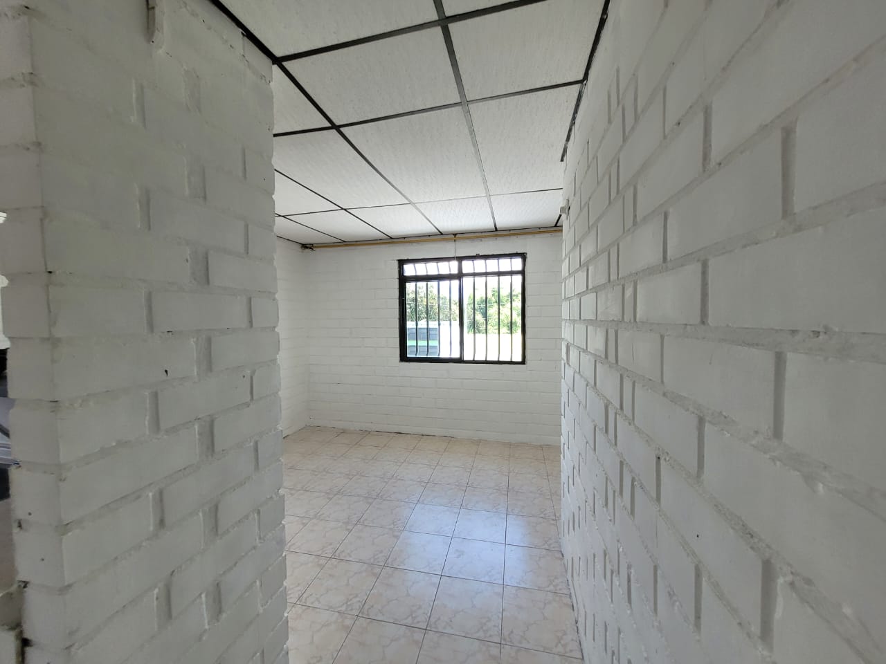se arrienda aparat-estudio en los cambulos (1).jpg