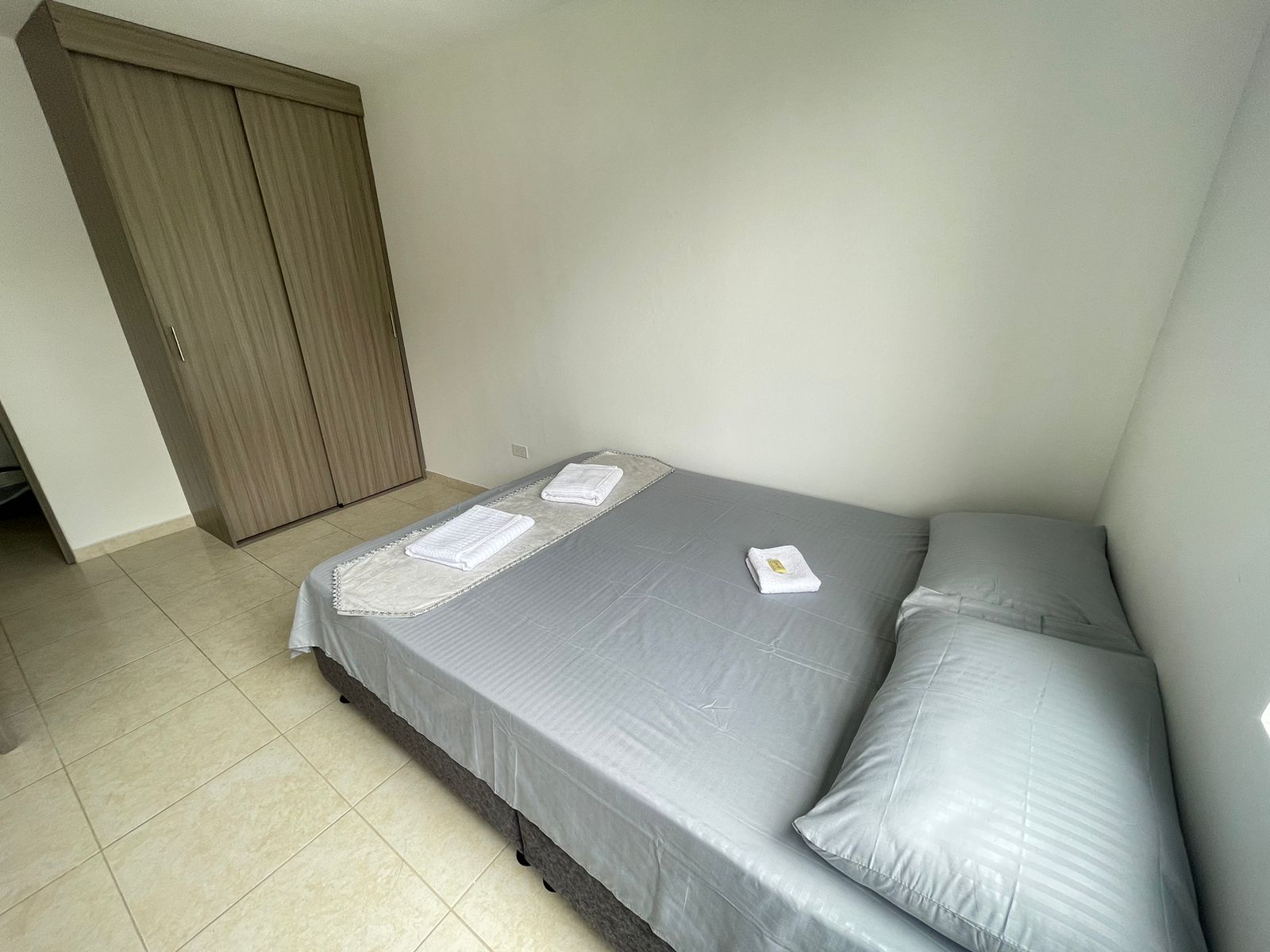 Apartamento amoblado sector oro negro (14).jpeg
