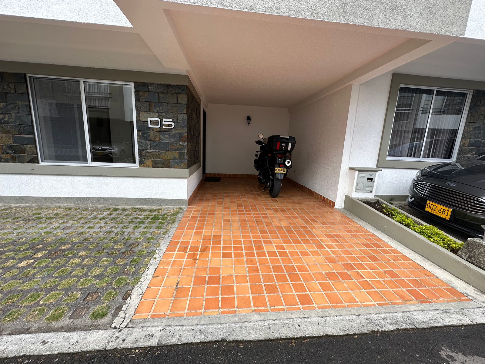 SE ARRIENDA CASA SECTOR LA CASTELLANA