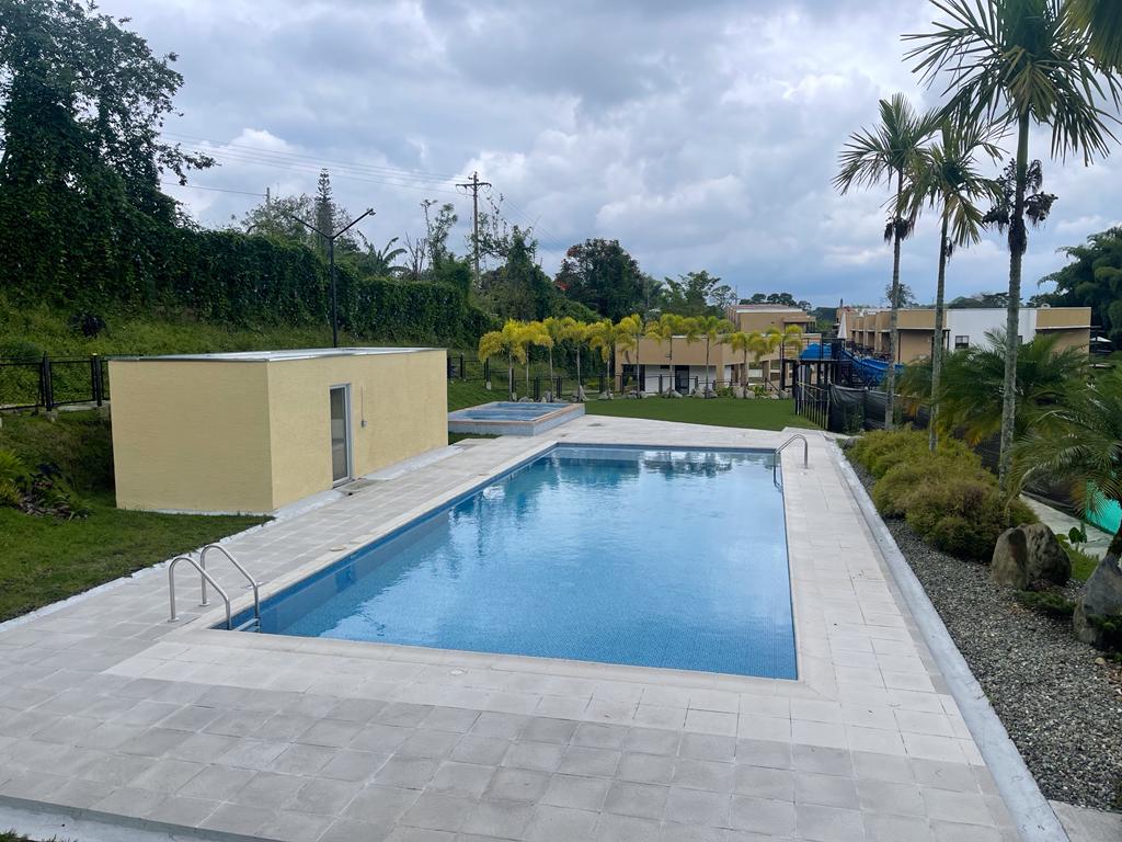 ZONAS SOCIALES PISCINA APARTAMENTO AMOBLADO ARMENIA QUINDIO TEBAIDA  (9).jpeg