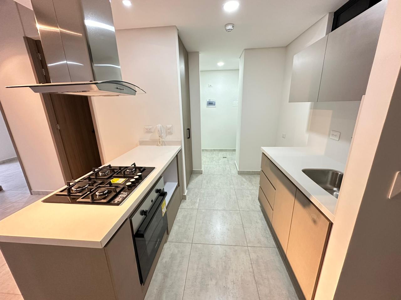 SE ARRIENDA APARTAMENTO EN MONSERRAT (8).jpeg