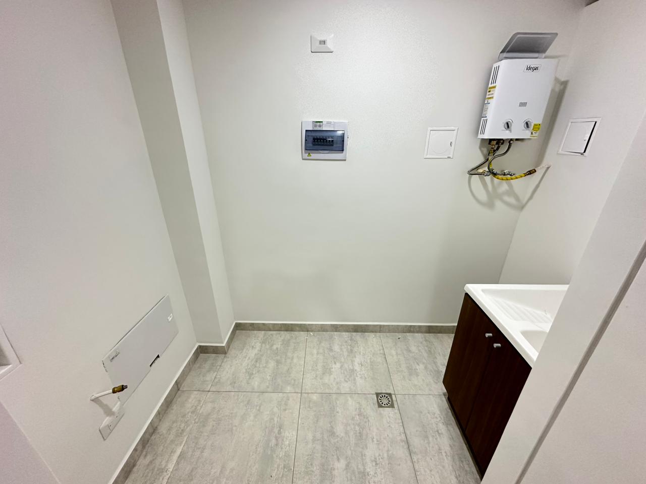 SE ARRIENDA APARTAMENTO EN MONSERRAT (10).jpeg