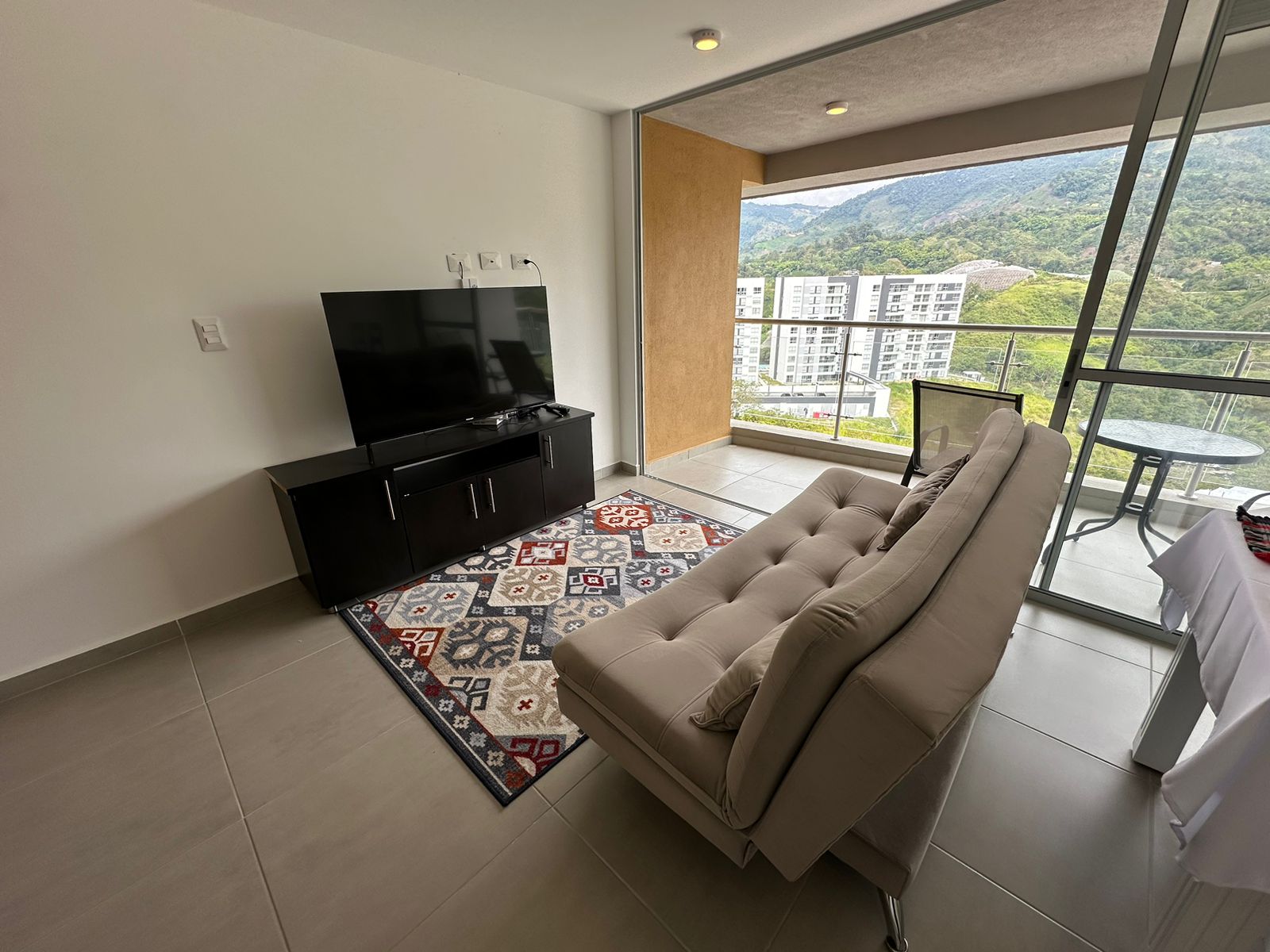 APARTAMENTO AMOBLADO SECTOR AVENIDA CENTENARIO  (9).jpeg