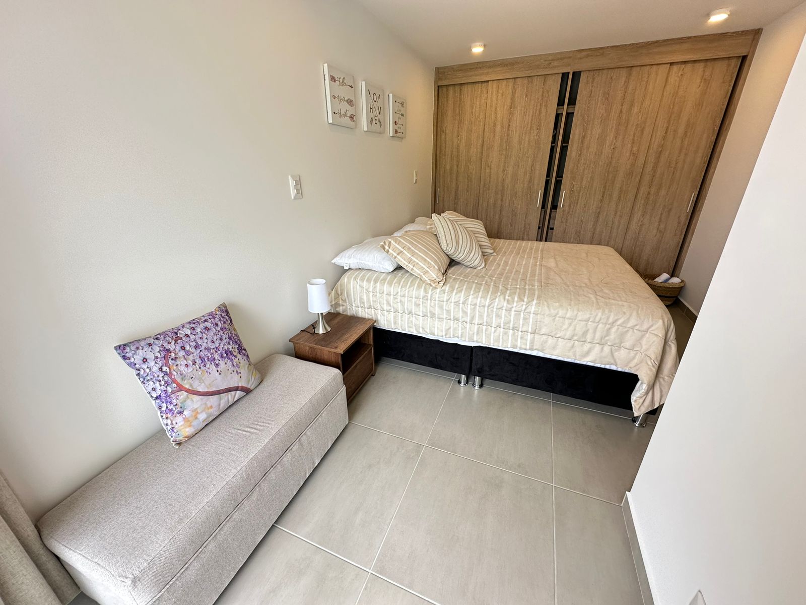 APARTAMENTO AMOBLADO SECTOR AVENIDA CENTENARIO  (20).jpeg