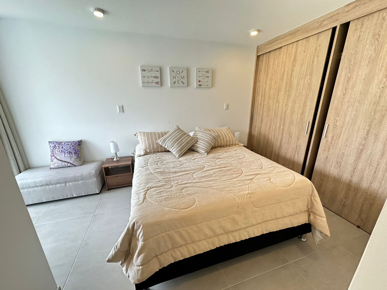 APARTAMENTO AMOBLADO SECTOR AVENIDA CENTENARIO  (21).jpeg