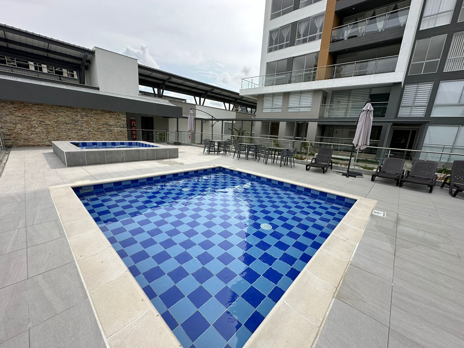 APARTAMENTO AMOBLADO SECTOR AVENIDA CENTENARIO  (25).jpeg