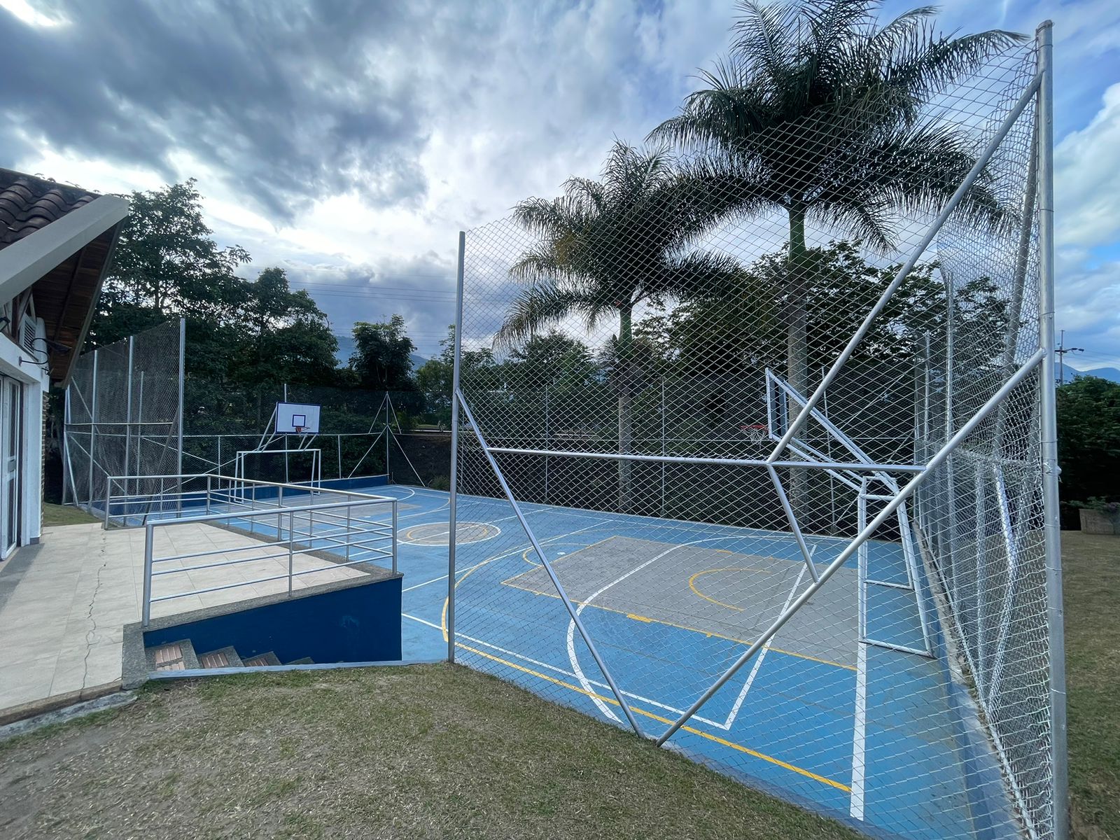 Casa amplia sector de la avenida centenario  (26).jpeg