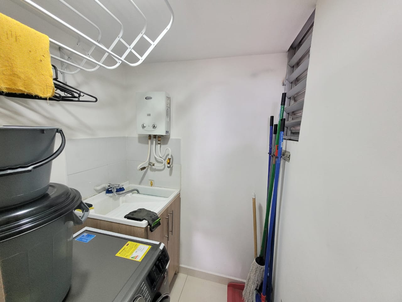 SE VENDE APARTAMENTO EN LE SUR DE LA CIUDAD (20).jpg