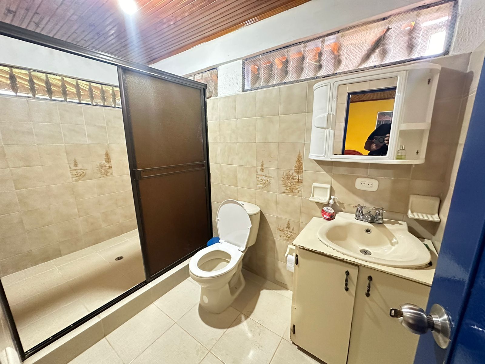 SE VENDE FINCA  EN MONTENEGRO (18).jpg