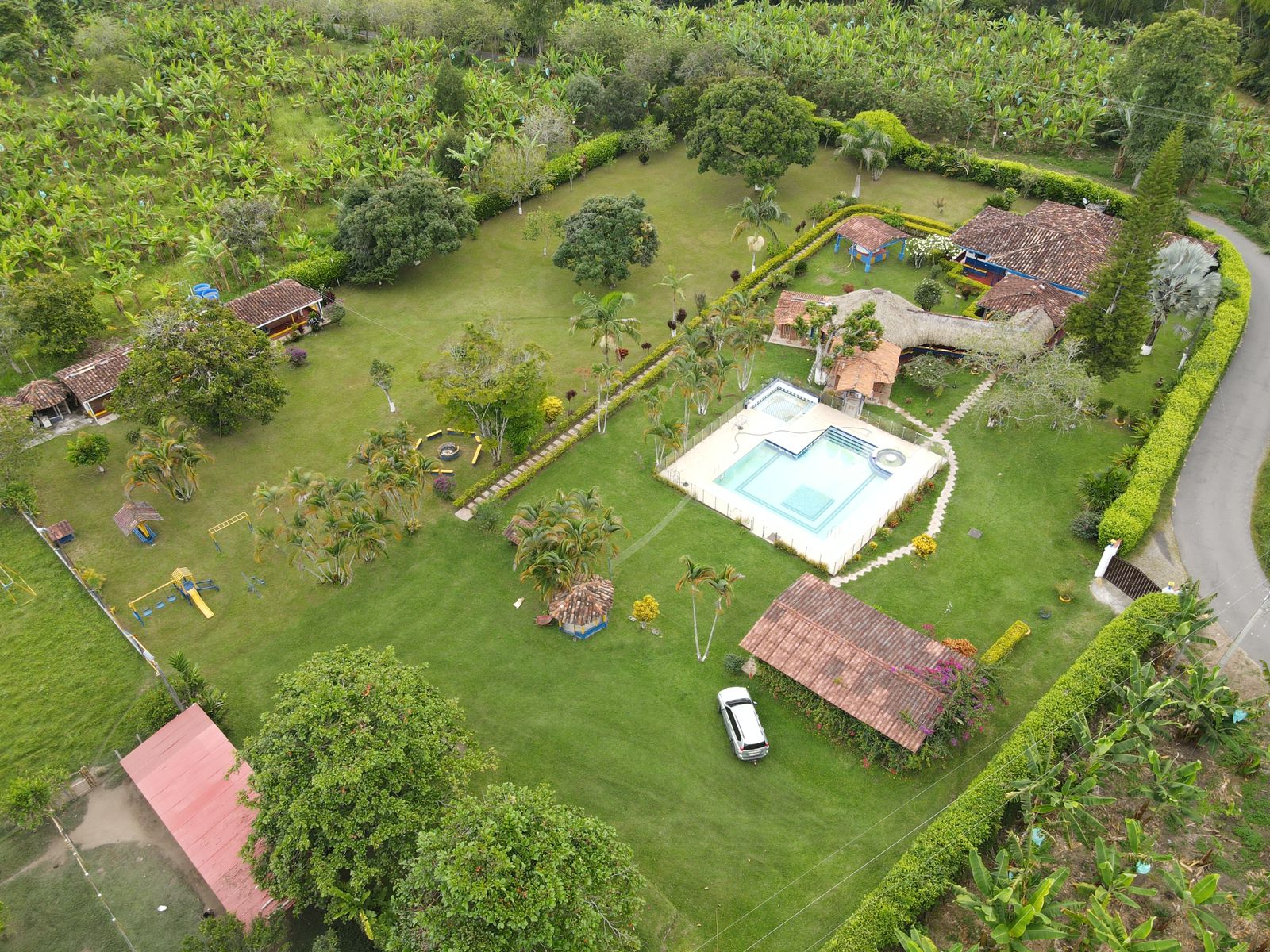 SE VENDE FINCA  EN MONTENEGRO (21).jpg