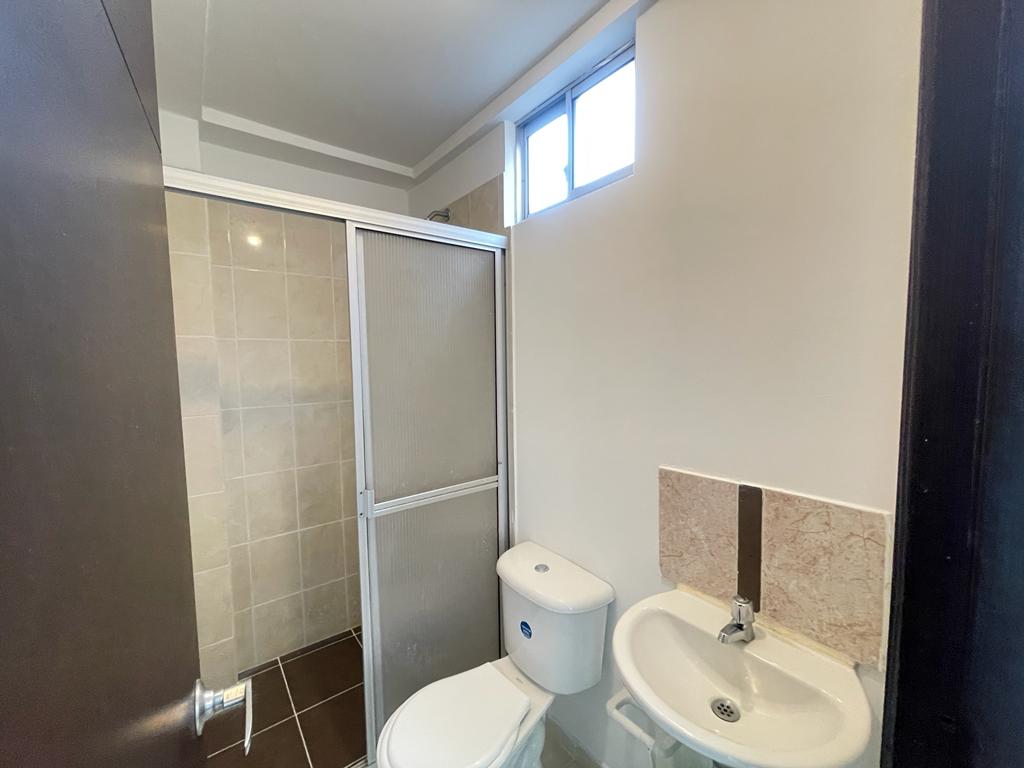 SE VENDE APTO EN BARRIO GRANADA - ARMENIA-QUINDIO (8).jpg