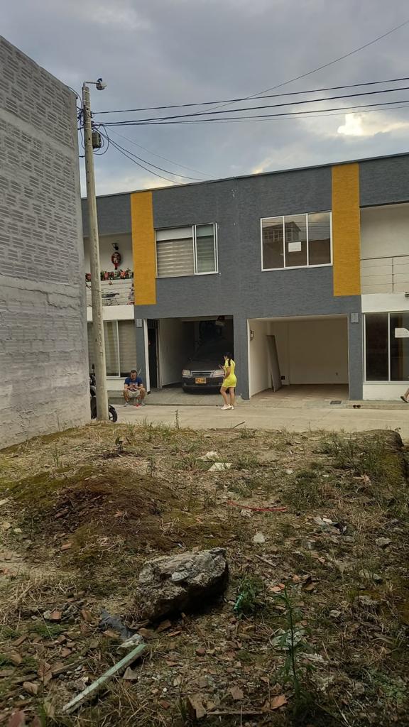 SE VENDE LOTE EN EL SECTOR DE GUADUALES DE LA VILLA - ARMENIA (2).jpg