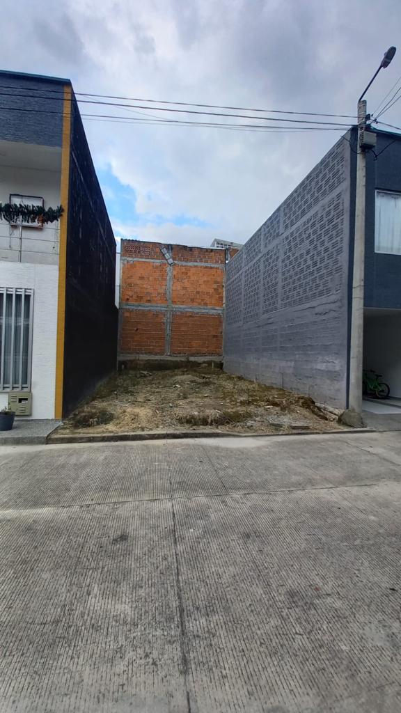 SE VENDE LOTE EN EL SECTOR DE GUADUALES DE LA VILLA - ARMENIA (3).jpg