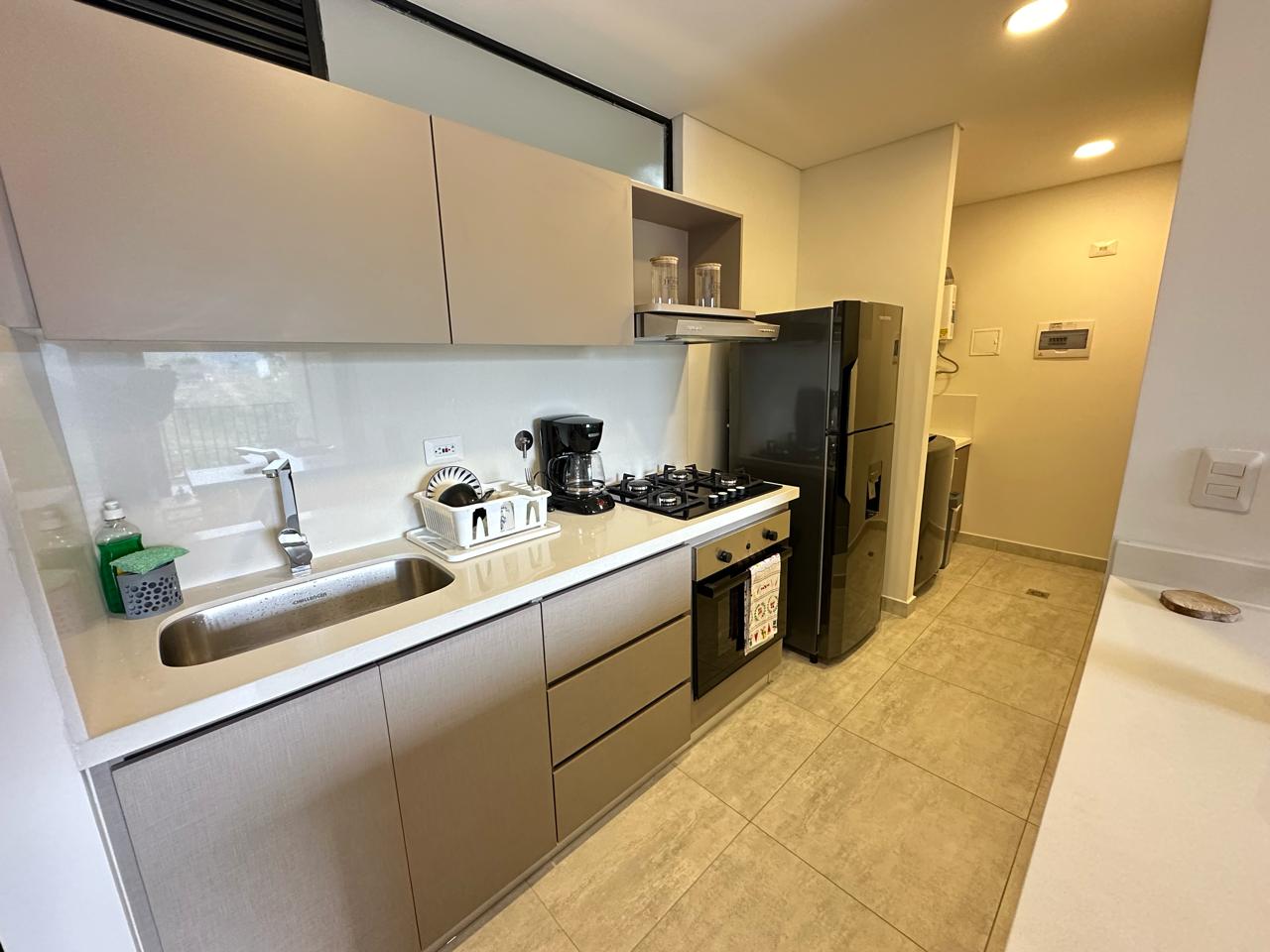 Apartestudio por mensualidad avenida centenario monserrat  (33).jpeg