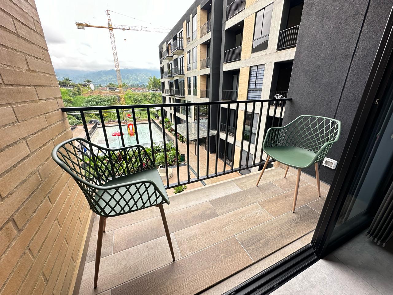Apartestudio por mensualidad avenida centenario monserrat  (5).jpeg