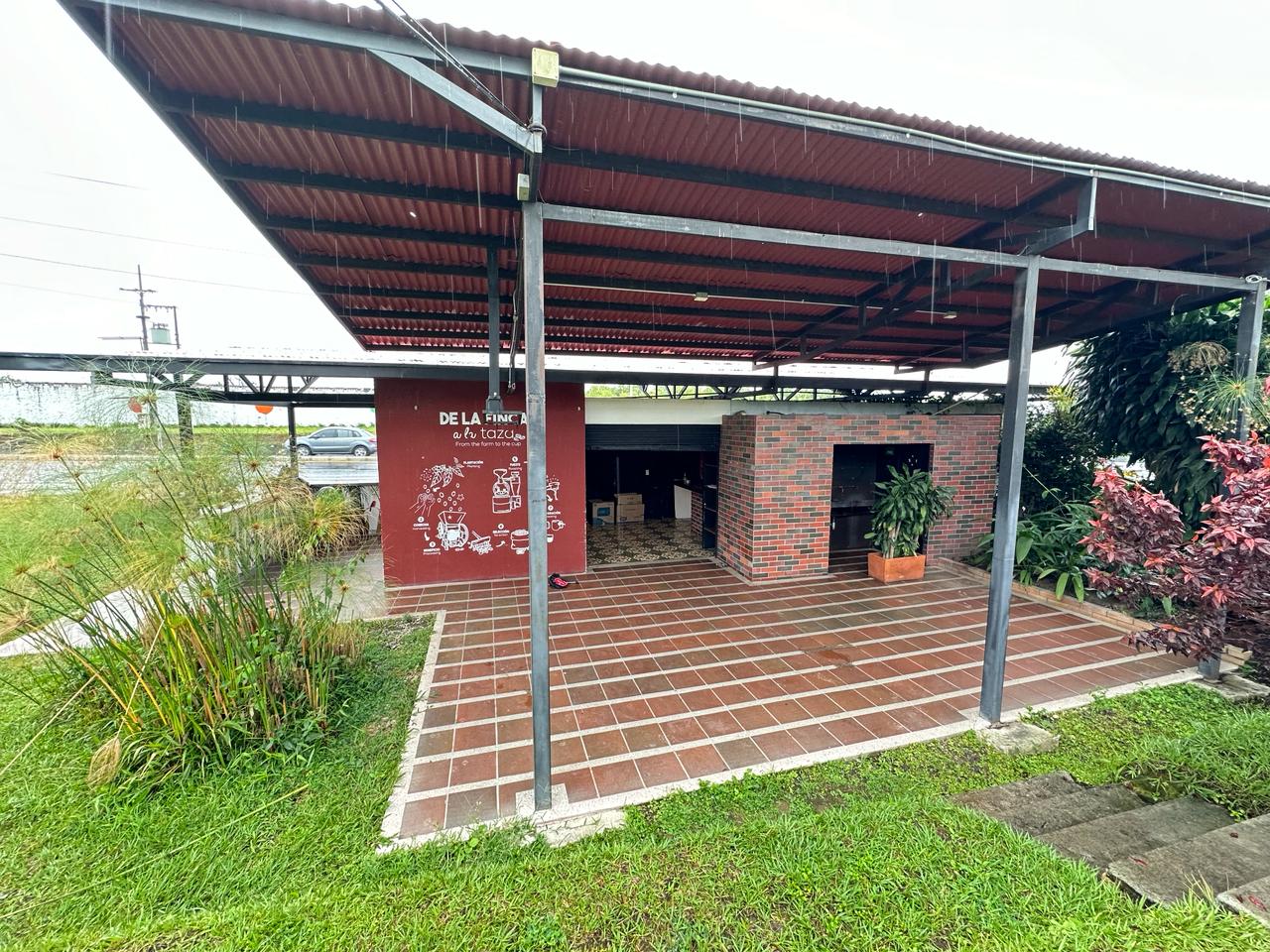se arrienda local via montenegro sector mercar armenia quindio  (8).jpg