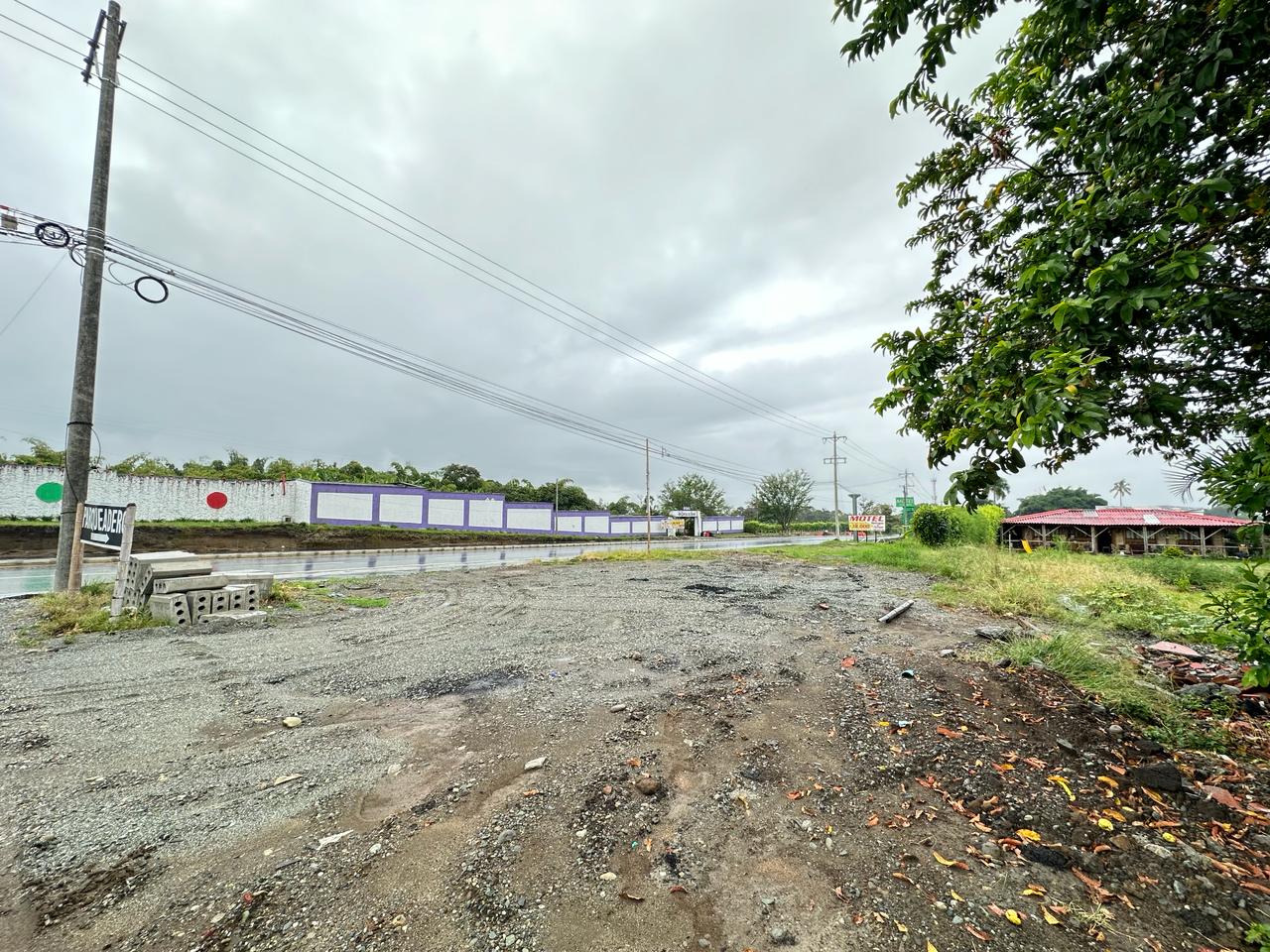 se arrenda local via montenegro sector mercar armenia quindio  (10).jpg