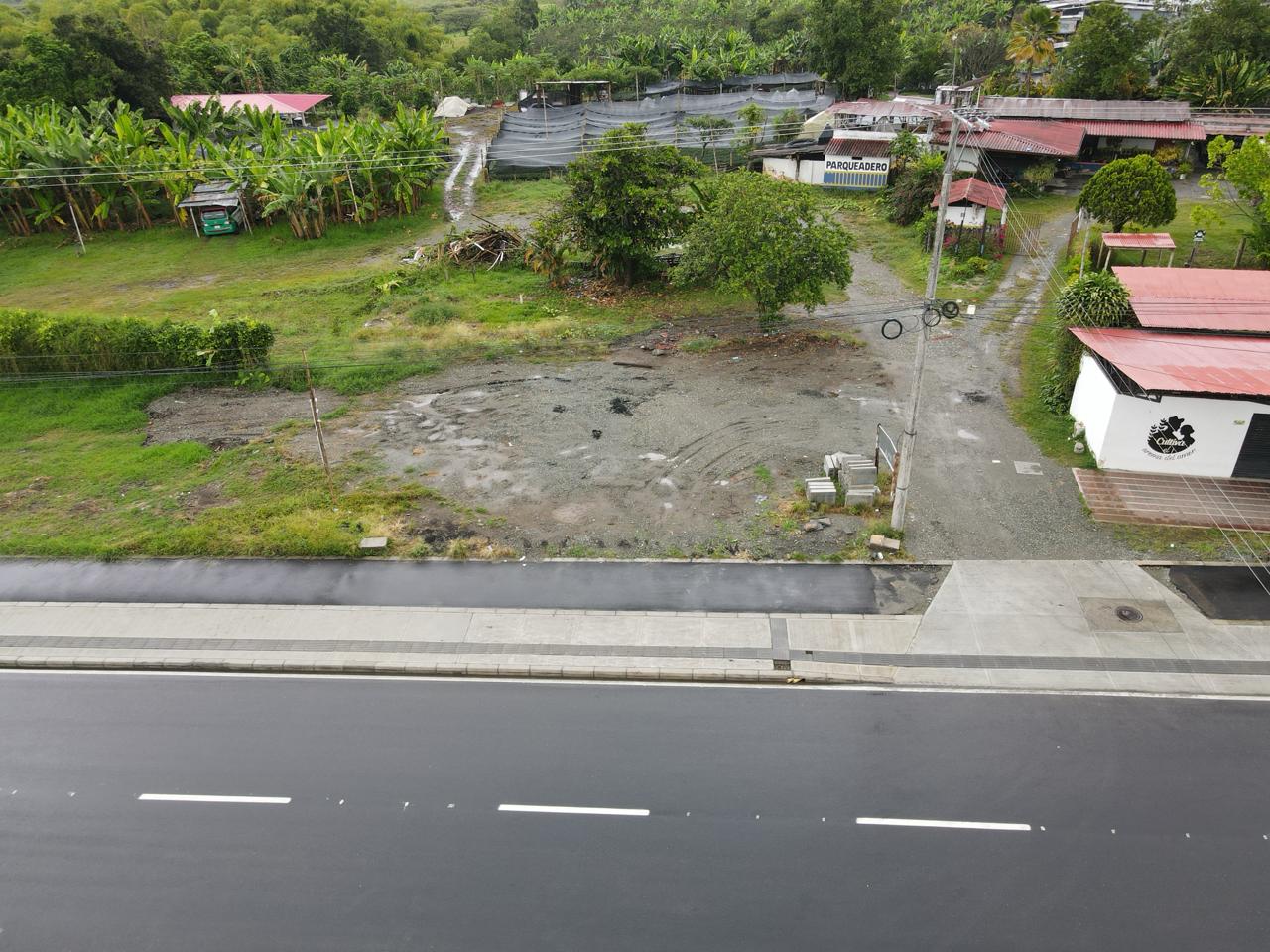 se arrenda local via montenegro sector mercar armenia quindio  (18).jpg