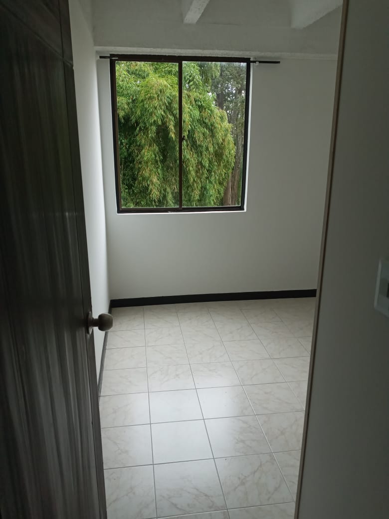 se arrienda partamento nisa bulebar  norte de armenia  (11).jpg