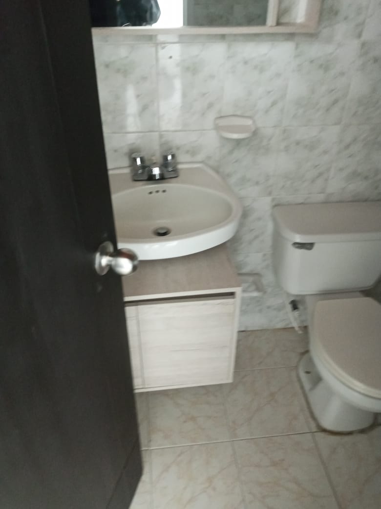 se arrienda partamento nisa bulebar  norte de armenia  (14).jpg