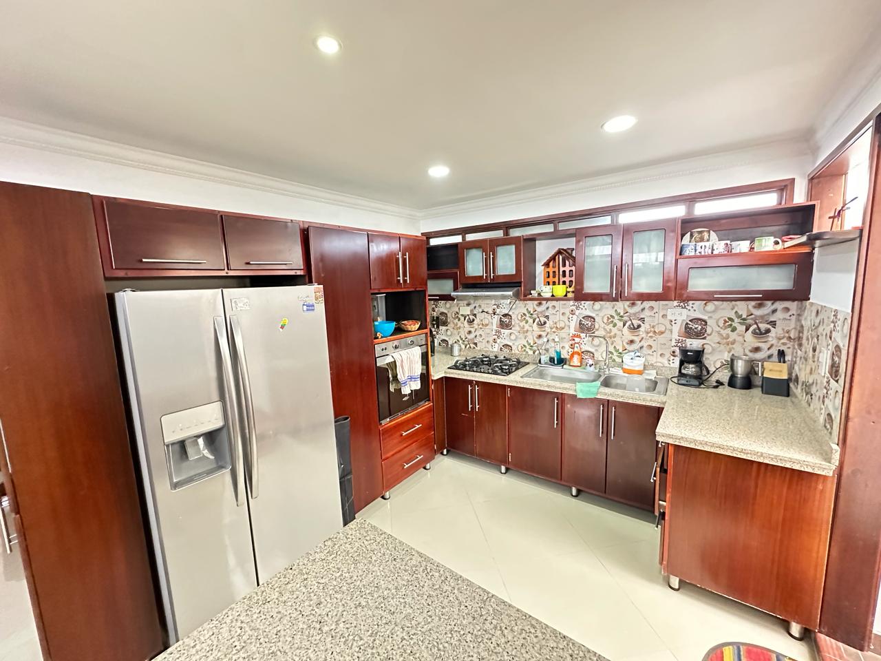 Casa amoblada en la tebaida amplia con excelentes acabados (10).jpeg
