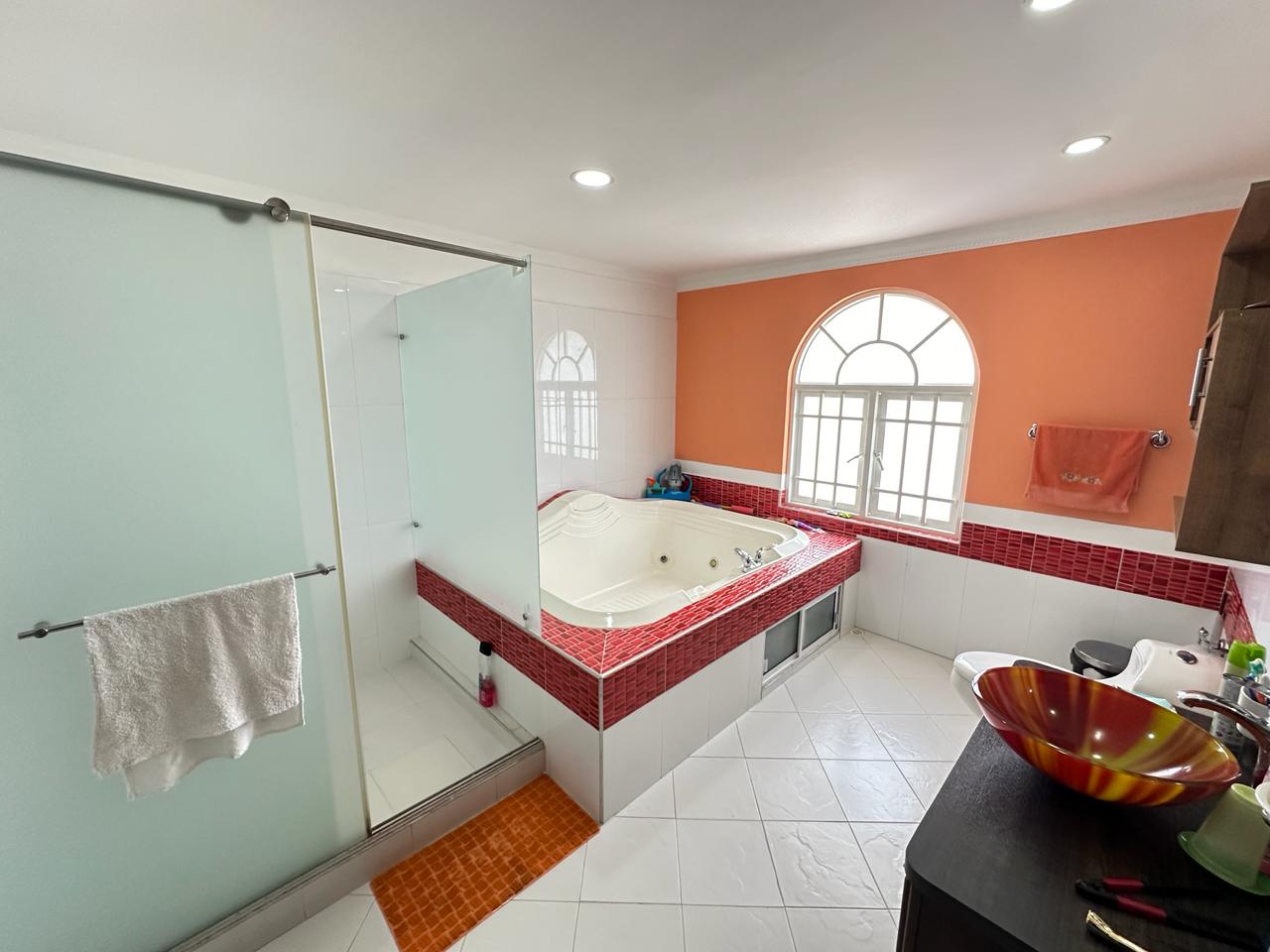 Casa amoblada en la tebaida amplia con excelentes acabados (15).jpeg
