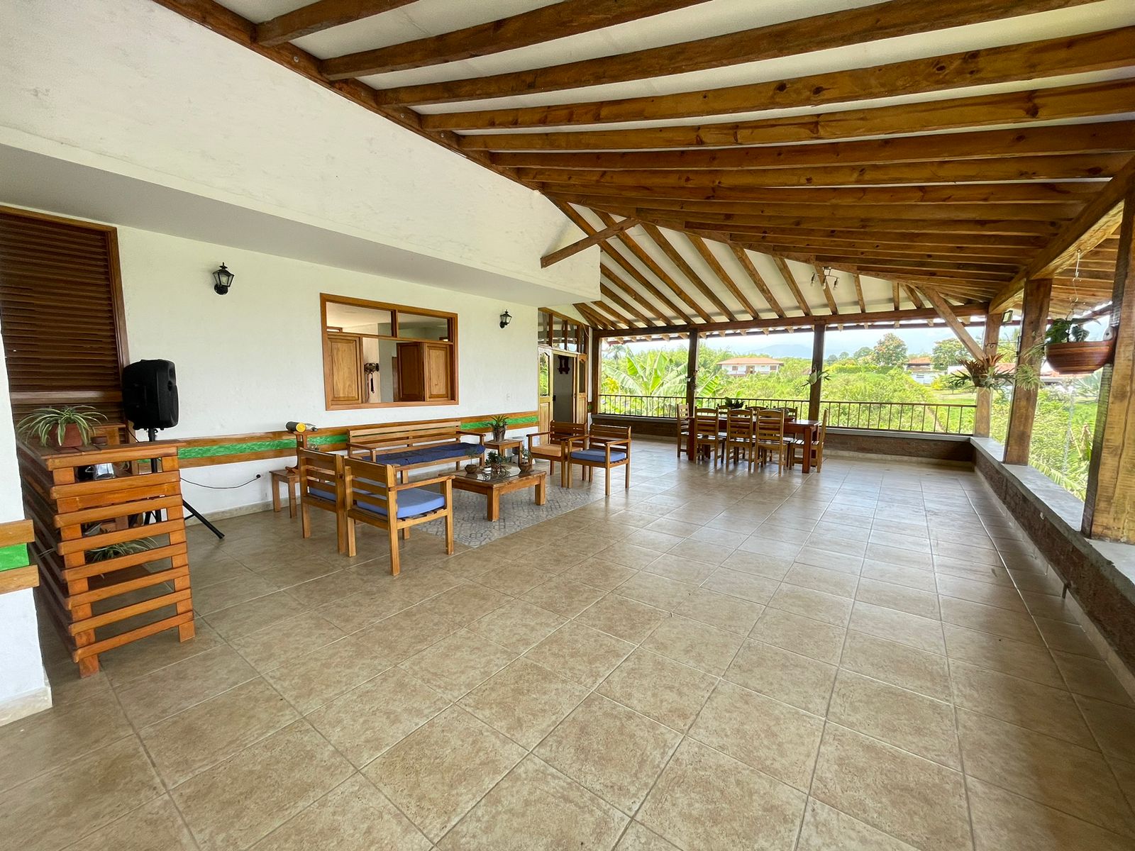 se vende casa campestre en montenegro quindio (10).jpg