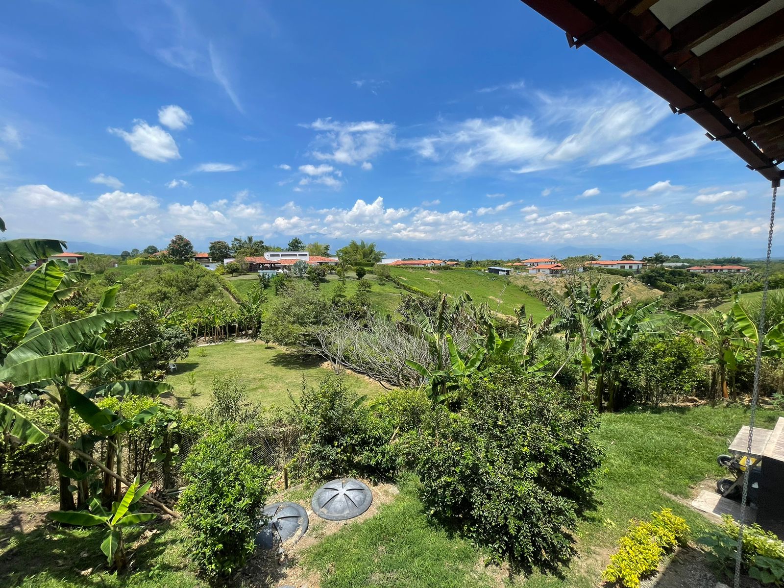 se vende casa campestre en montenegro quindio (20).jpg