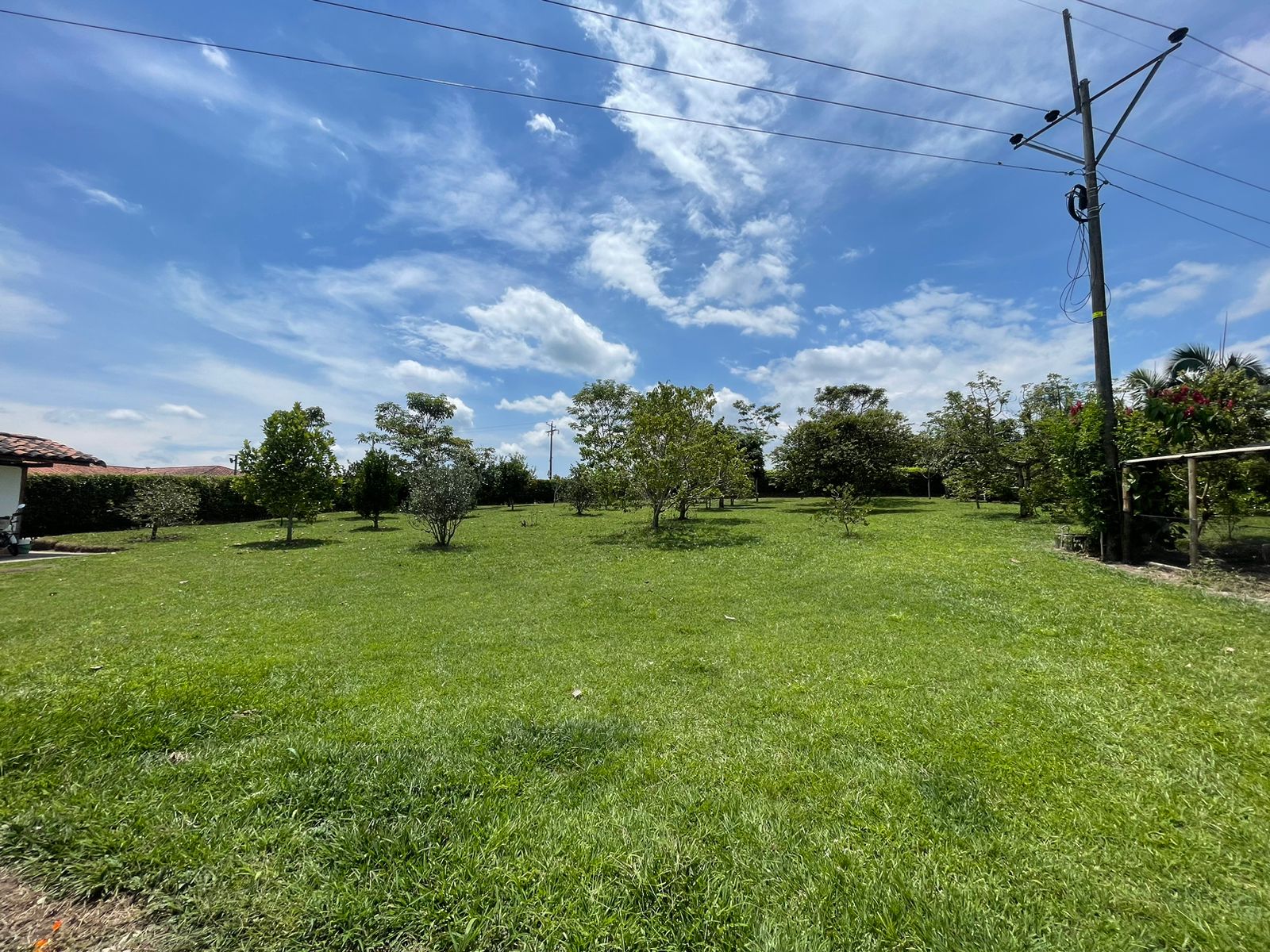 se vende casa campestre en montenegro quindio (21).jpg