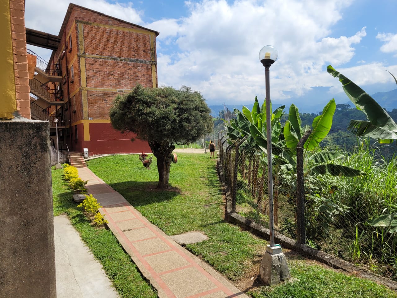 Se vende apartamento en la Av. centenario. Armenia, Quindio (27).jpg
