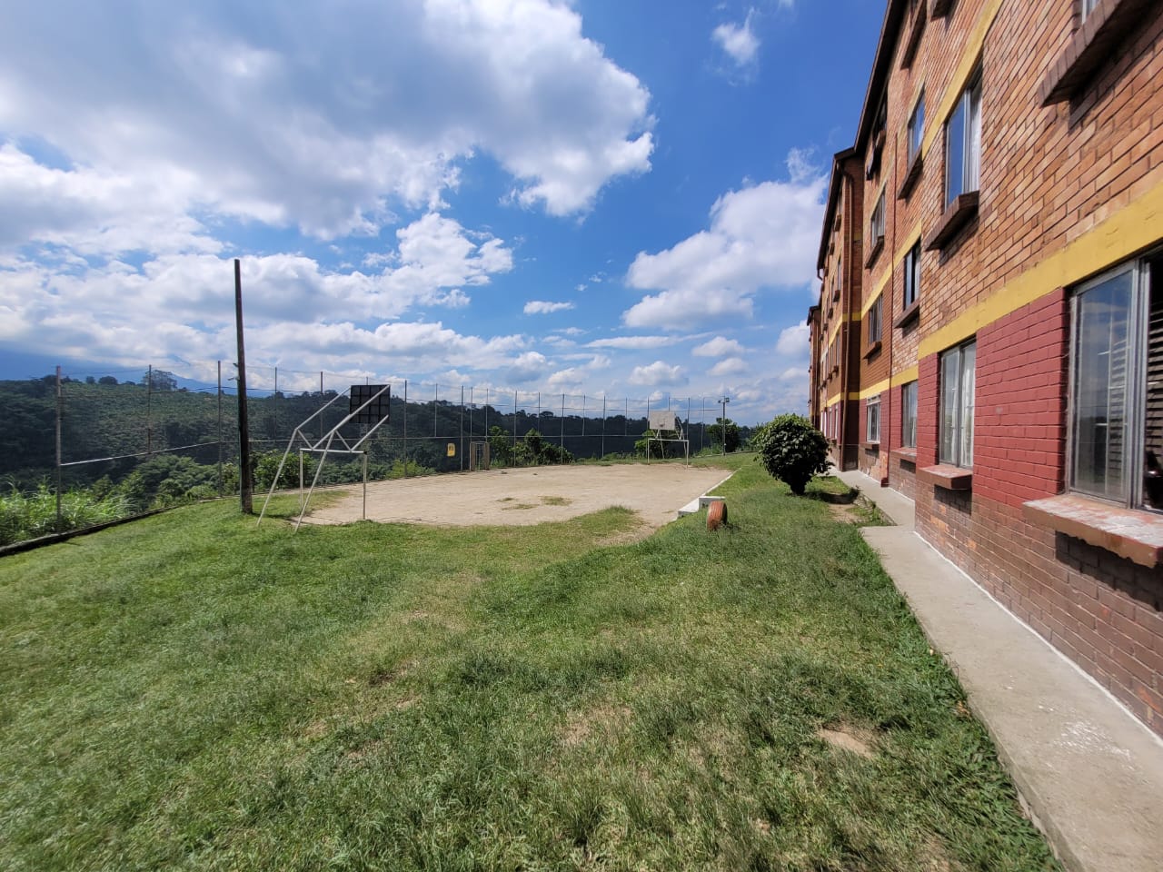 Se vende apartamento en la Av. centenario. Armenia, Quindio (30).jpg