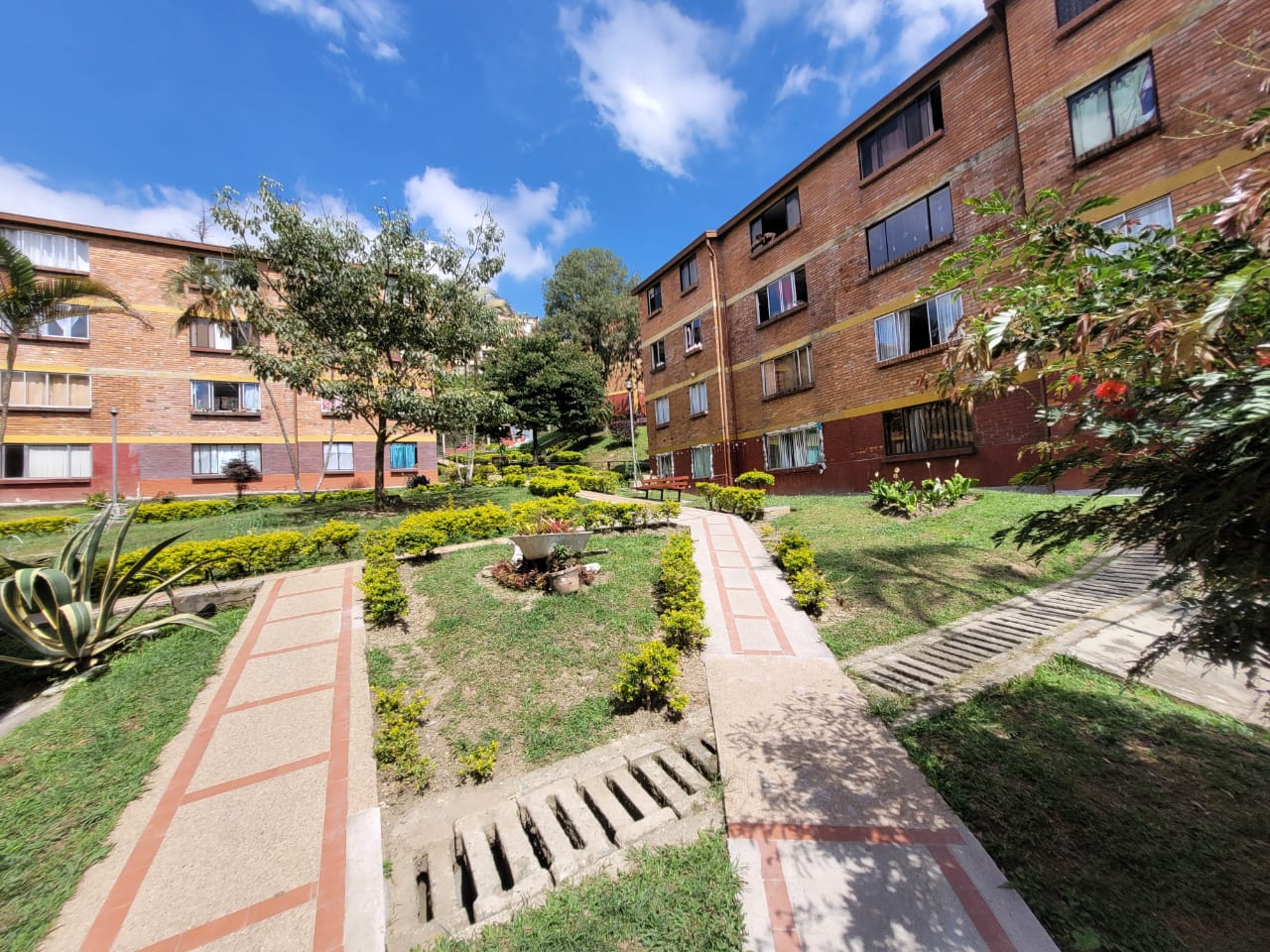 Se vende apartamento en la Av. centenario. Armenia, Quindio (31).jpg